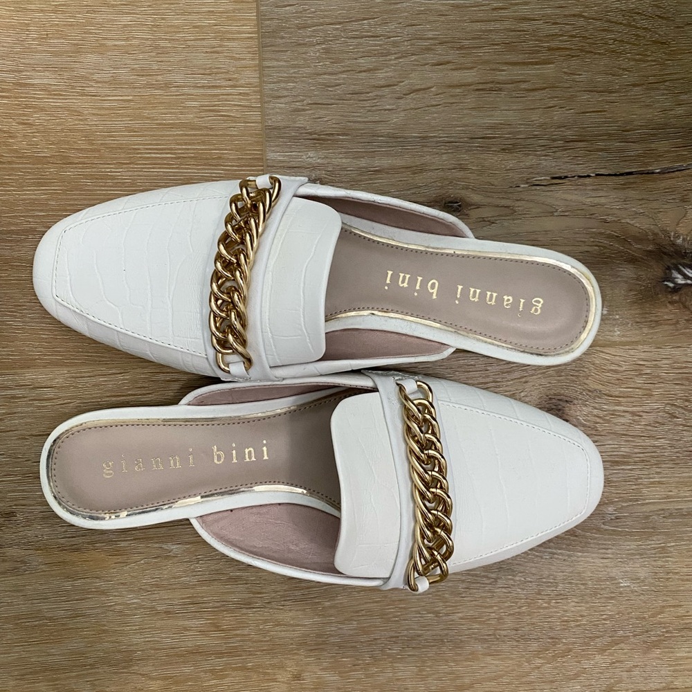 Gianni Bini white mules